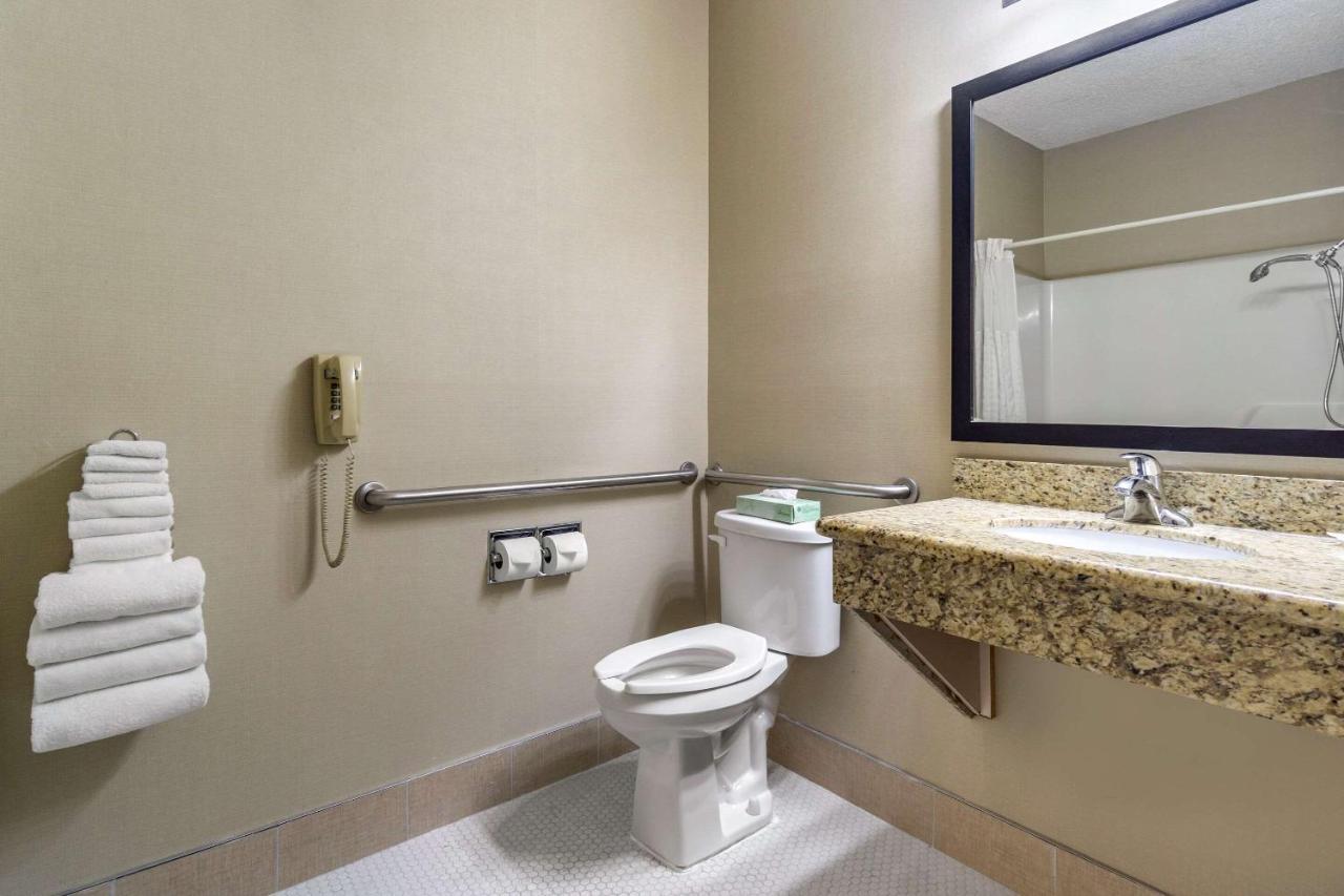 Comfort Inn & Suites Bothell - Seattle North Екстериор снимка